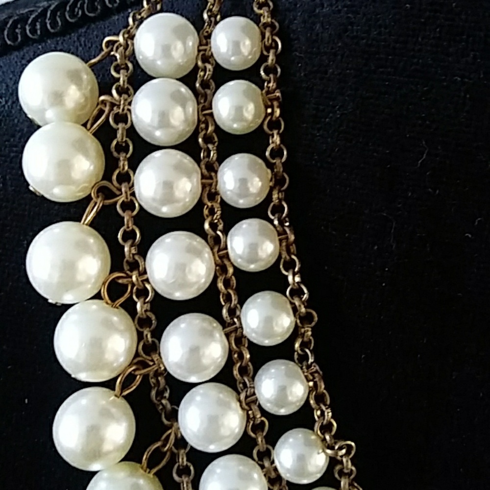 LOVELY FAUX PEARL NECKACE - Picture 7 of 8